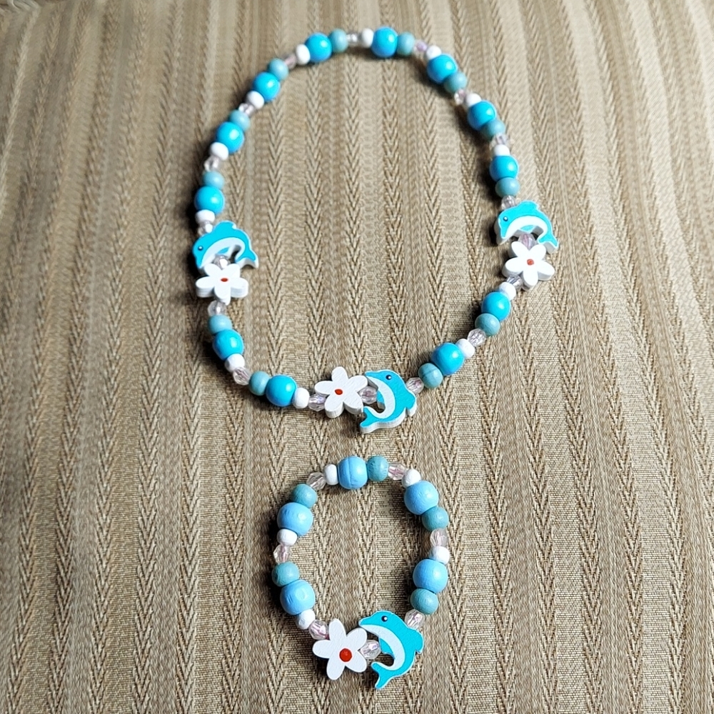 New Necklace and Bracelet Set - Picture 3 of 8
